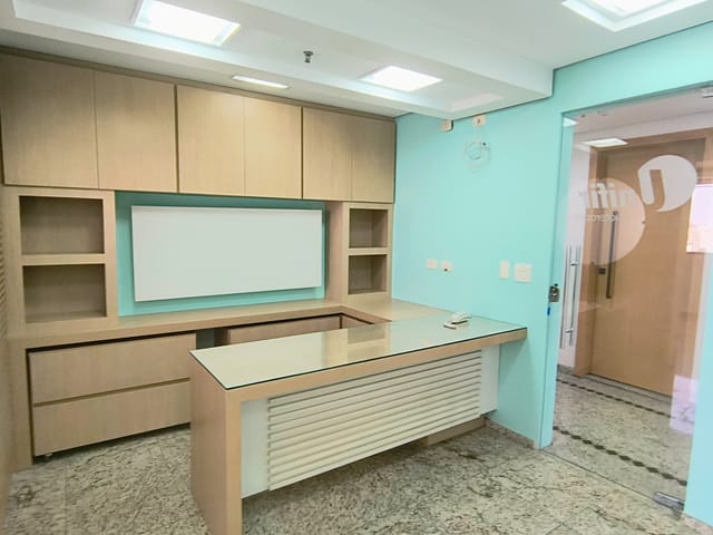 Conjunto comercial com 104m², à venda ou para alugar, no bairro Vila Olímpia em São Paulo