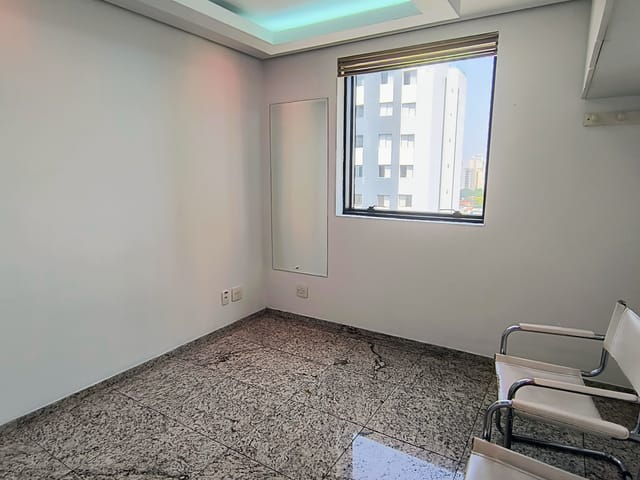 Conjunto comercial com 104m², à venda ou para alugar, no bairro Vila Olímpia em São Paulo