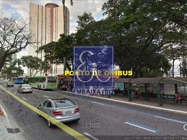 Conjunto comercial para alugar, no bairro Centro em São José dos Campos