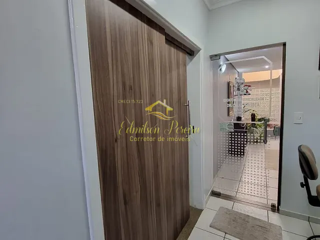 Conjunto comercial com 590m², à venda, no bairro Quebec em Londrina