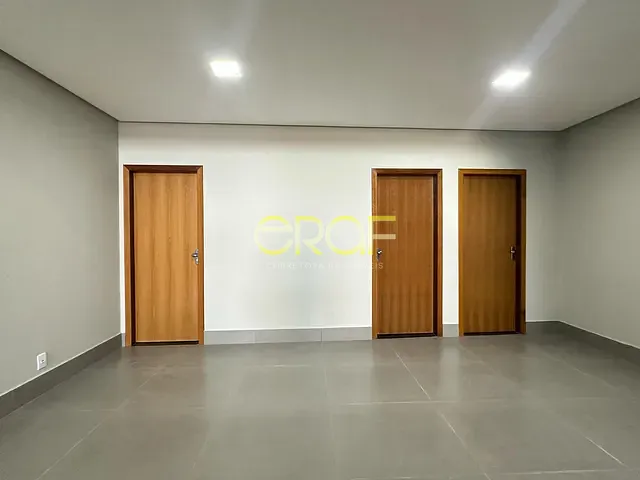 Andar corporativo com 188m², para alugar, no bairro Centro em Formosa