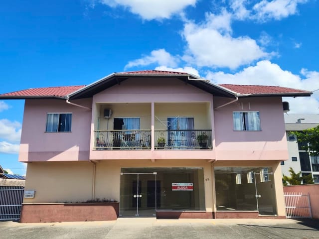 Conjunto comercial com 400m², à venda, no bairro Centro em Pomerode