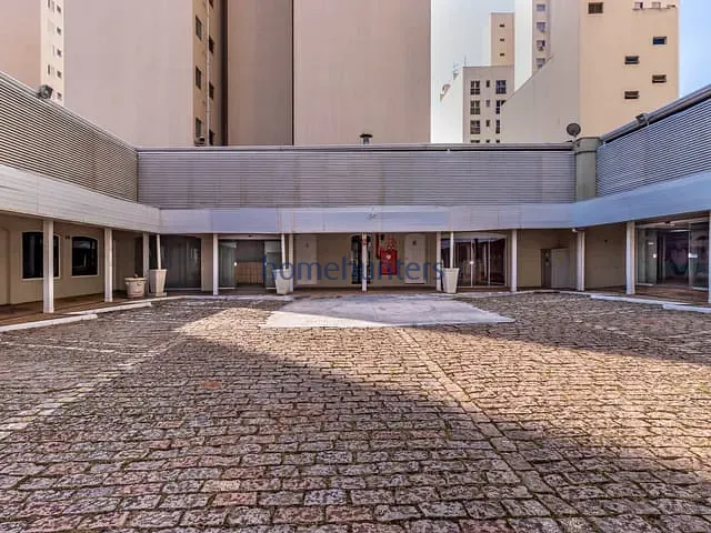 Conjunto comercial com 1263m², à venda ou para alugar, no bairro Centro em Campinas