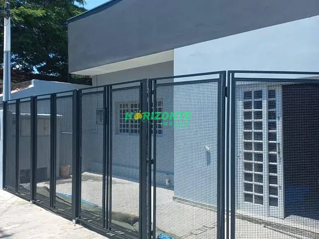 Casa com 243m², à venda, no bairro Pedregulho em Guaratinguetá