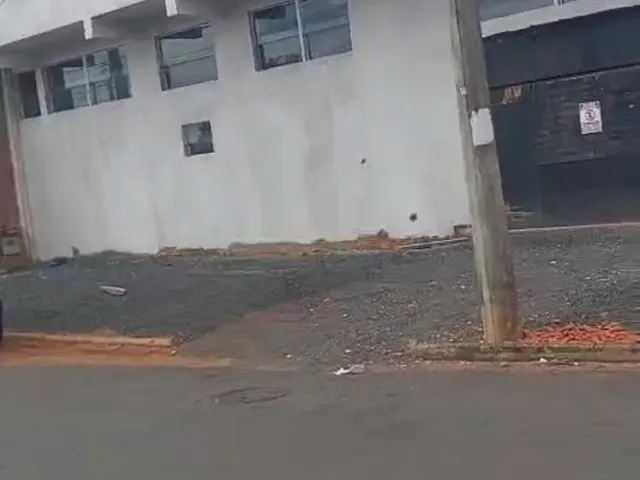 Sobrado à venda, no bairro Jardim das Orquídeas em Americana