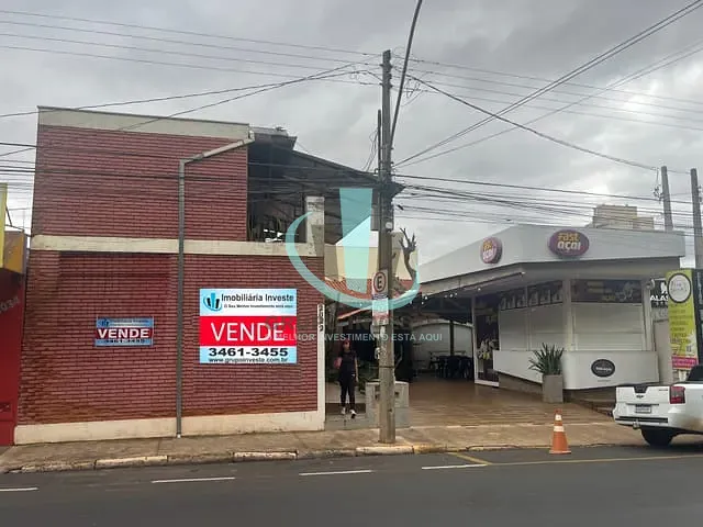 Conjunto comercial com 539m², à venda ou para alugar, no bairro Centro em Araraquara