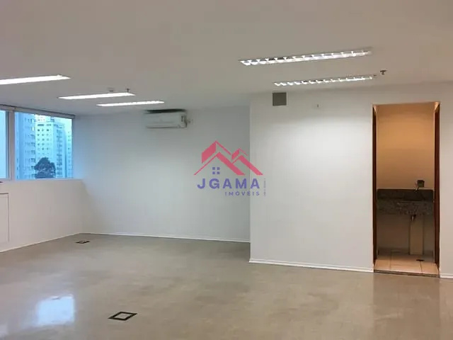 Conjunto comercial à venda, no bairro Jardim Caboré em São Paulo