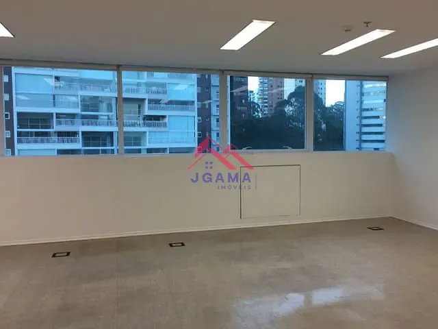 Conjunto comercial à venda, no bairro Jardim Caboré em São Paulo
