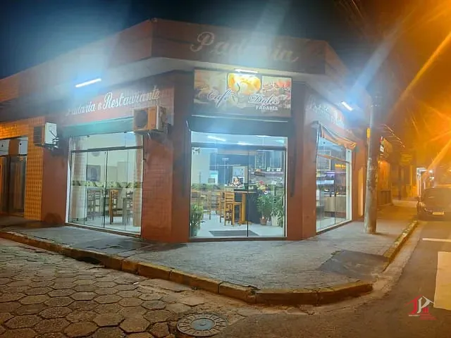 Conjunto comercial à venda, no bairro Praia dos Sonhos em Itanhaém