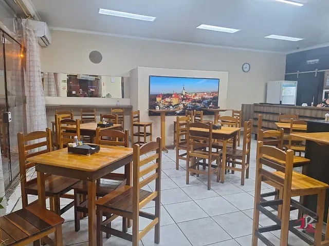Conjunto comercial à venda, no bairro Praia dos Sonhos em Itanhaém