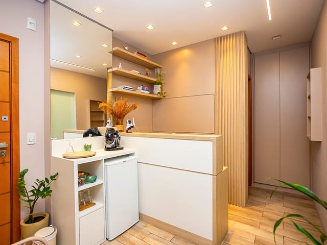 Conjunto comercial com 81m², à venda, no bairro Centro em Curitiba