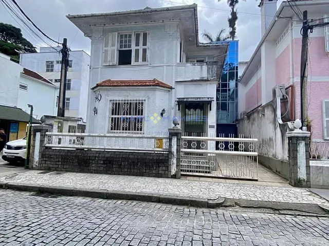 Conjunto comercial para alugar, no bairro Centro em Petrópolis