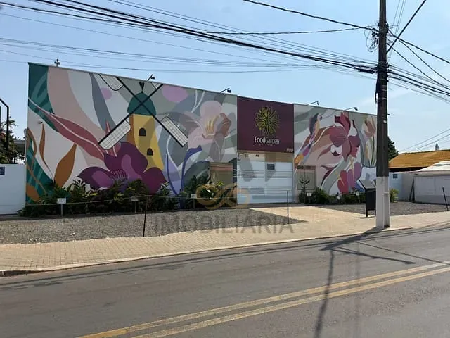 Conjunto comercial com 1000m², à venda, no bairro Centro em Holambra