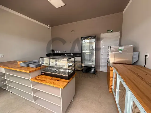 Conjunto comercial com 1000m², à venda, no bairro Centro em Holambra