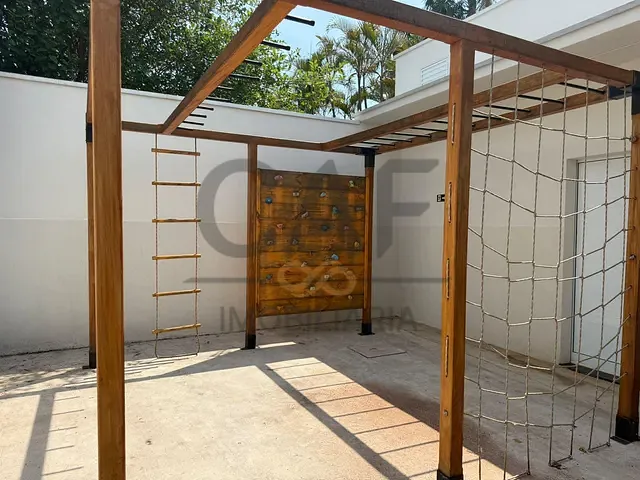 Conjunto comercial com 1000m², à venda, no bairro Centro em Holambra