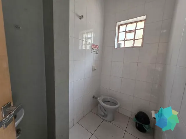 Conjunto comercial com 240m², para alugar, no bairro Centro em Salto
