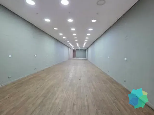 Conjunto comercial com 240m², para alugar, no bairro Centro em Salto
