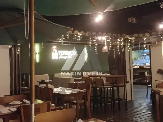 Conjunto comercial à venda ou para alugar, no bairro Arraial D'Ajuda em Porto Seguro