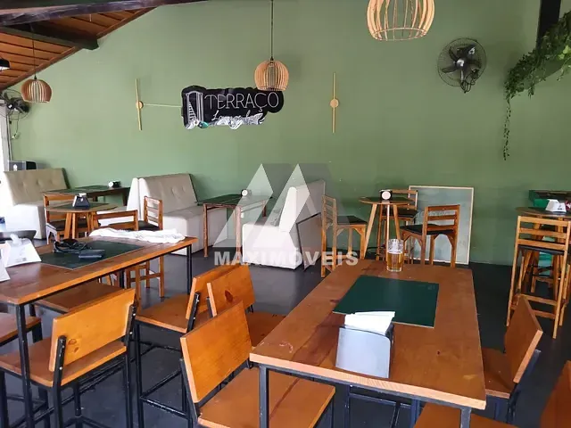 Conjunto comercial à venda ou para alugar, no bairro Arraial D'Ajuda em Porto Seguro