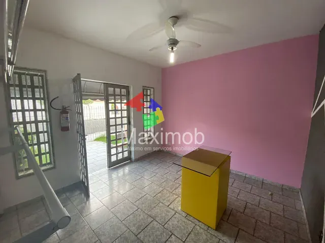 Conjunto comercial com 320m², para alugar, no bairro Jardim Soares em Itapira