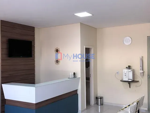 Conjunto comercial 3 quartos e 2 banheiros, à venda, no bairro São Francisco em Ilhéus