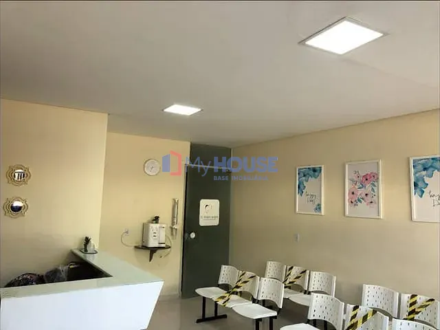 Conjunto comercial 3 quartos e 2 banheiros, à venda, no bairro São Francisco em Ilhéus