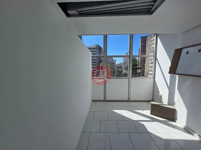 Conjunto comercial para alugar, no bairro Centro Histórico em Porto Alegre