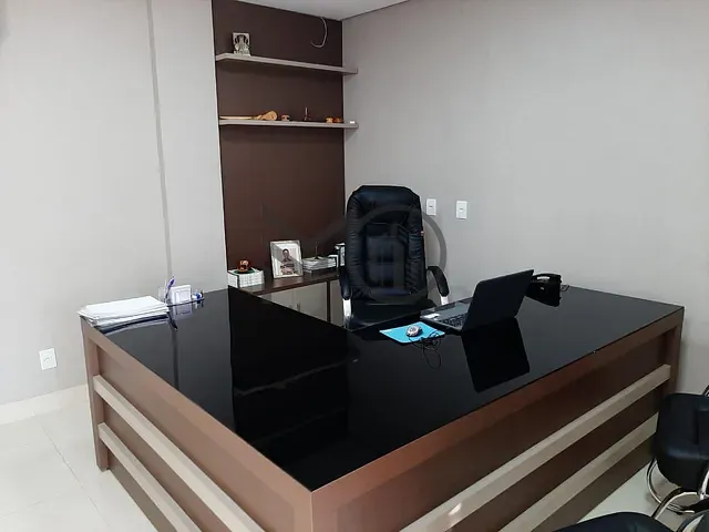 Conjunto comercial com 462m², à venda, no bairro Centro Sul em Cuiabá