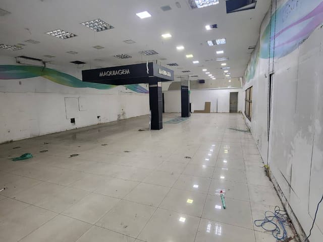Conjunto comercial com 500m², para alugar, no bairro Jardim Santa Edwiges (Capela do Socorro) em São Paulo