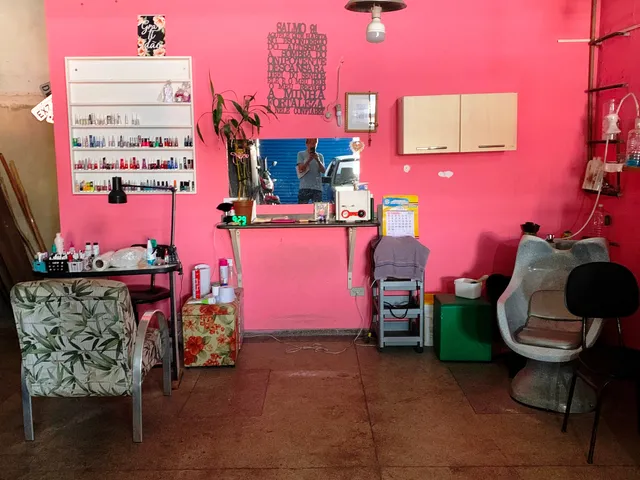 Conjunto comercial com 665m², à venda, no bairro Jardim Rosely em Pindamonhangaba