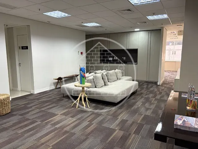 Conjunto comercial com 208m², à venda, no bairro Vila Olímpia em São Paulo