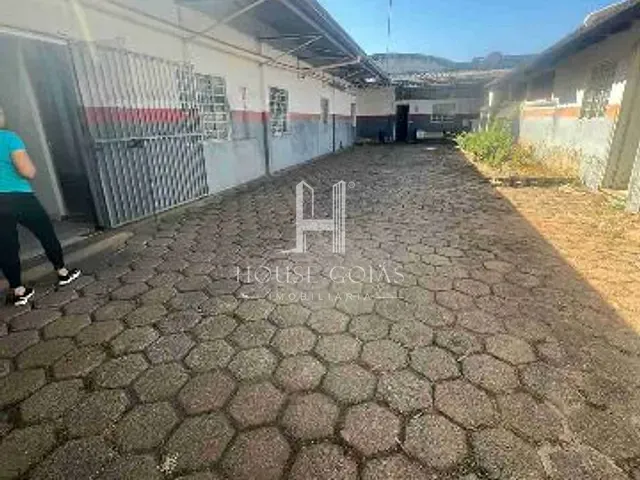Conjunto comercial com 390m², à venda, no bairro Setor Aeroporto em Goiânia