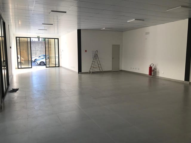 Conjunto comercial para alugar, no bairro Vila das Jabuticabeiras em Taubaté