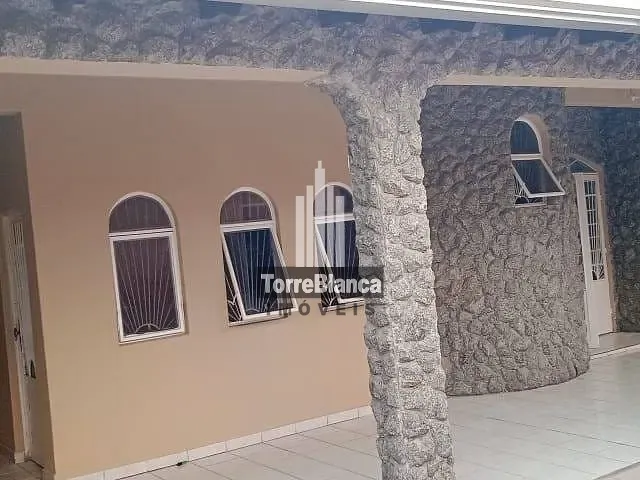 Conjunto comercial com 600m², à venda, no bairro Jardim Samambaia em Paranaguá