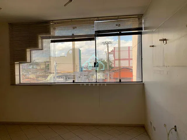 Conjunto comercial para alugar, no bairro Jardim Ana Rosa em Taubaté