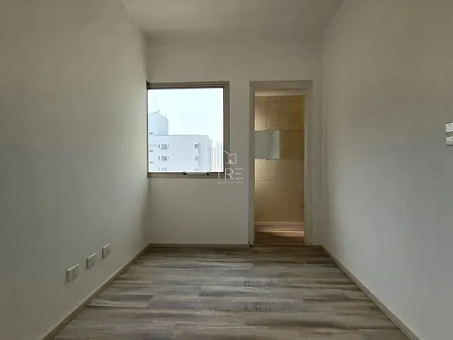 Conjunto comercial com 105m², à venda ou para alugar, no bairro Vila Itapura em Campinas