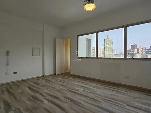 Conjunto comercial com 105m², à venda ou para alugar, no bairro Vila Itapura em Campinas