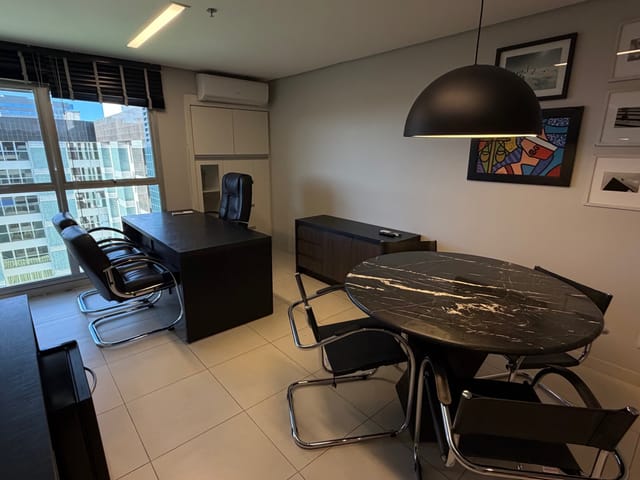 Conjunto comercial para alugar, no bairro Asa Sul em Brasília
