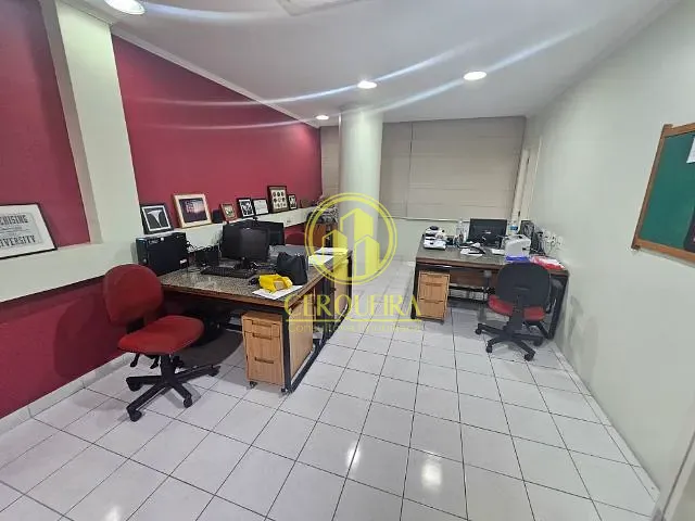Conjunto comercial com 80m², à venda, no bairro República em São Paulo