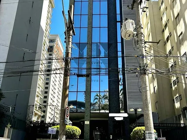 Conjunto comercial à venda, no bairro Vila Nova Conceição em São Paulo