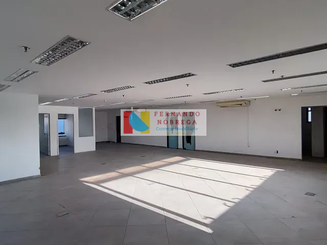 Conjunto comercial à venda ou para alugar, no bairro Água Branca em São Paulo