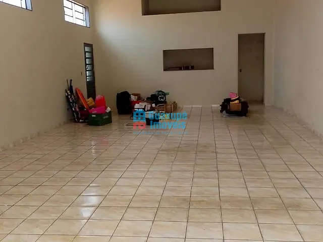 Conjunto comercial com 550m², à venda, no bairro Santa Cruz em Guaxupé