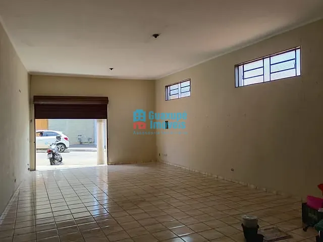 Conjunto comercial com 550m², à venda, no bairro Santa Cruz em Guaxupé