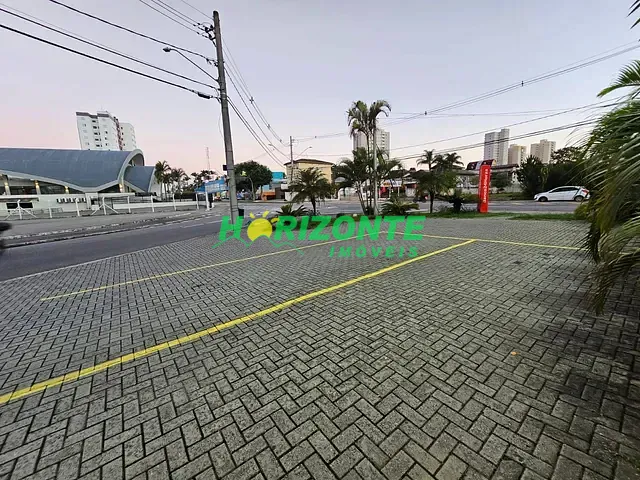 Conjunto comercial com 20m², para alugar, no bairro Urbanova VI em São José dos Campos