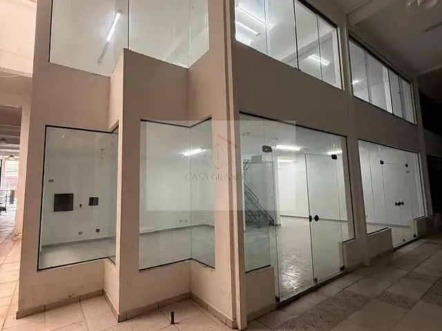 Conjunto comercial com 151m², à venda, no bairro Centro em Rolândia