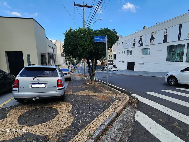 Prédio com 180m², à venda, no bairro Vila Itapura em Campinas