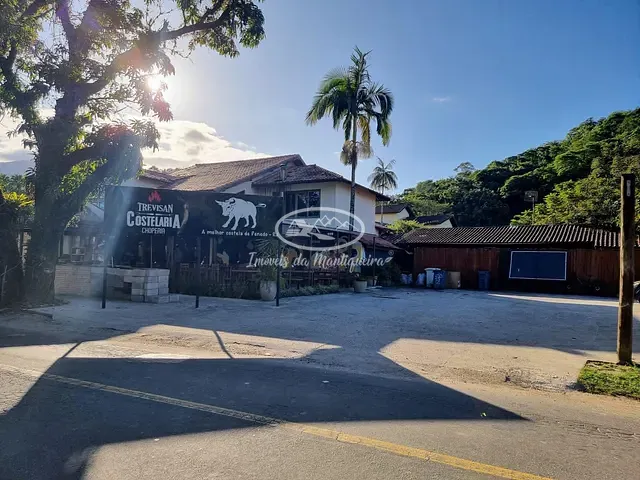 Conjunto comercial com 878m², à venda, no bairro Penedo em Itatiaia