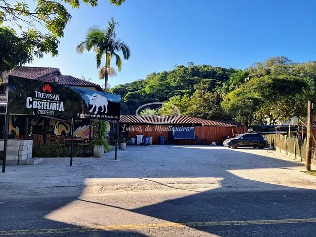 Conjunto comercial com 878m², à venda, no bairro Penedo em Itatiaia