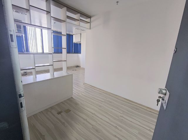 Foto do Sala - Sala comercial à venda, ao lado do metrô Paraiso , 1 banheiros, 1 vaga de garagem. | MDG IMÓVEIS