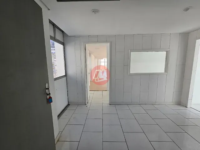 Conjunto comercial à venda ou para alugar, no bairro Centro Histórico em Porto Alegre